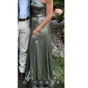 Elegant One-Shoulder Green Dress